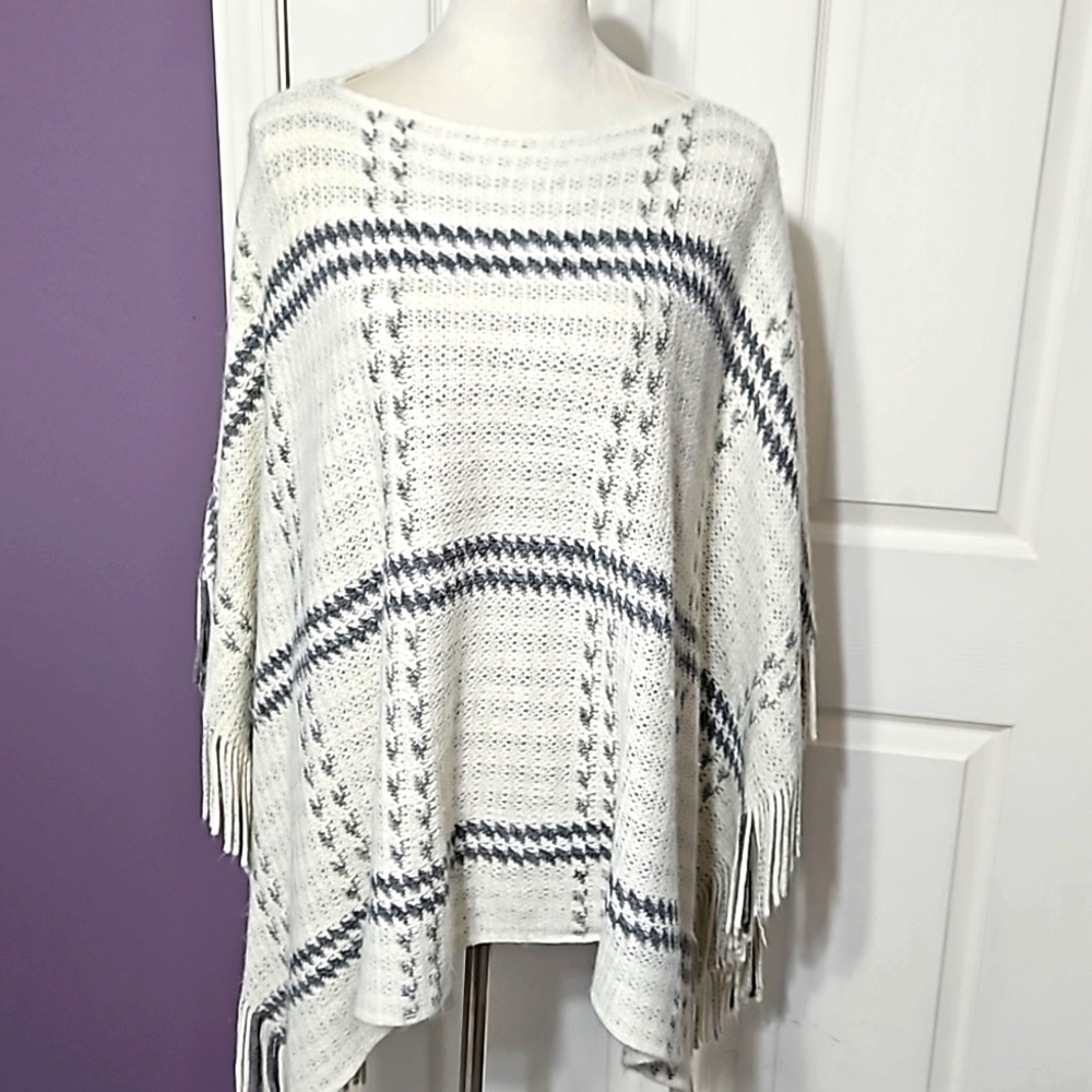 Do Everything In Love Poncho